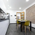 Largodoria - Viagenova, Box Auto Privato Incluso * Albenga