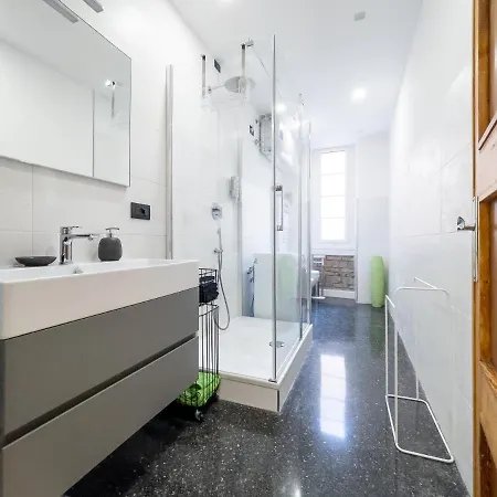 Largodoria - Viagenova, Box Auto Privato Incluso * Albenga