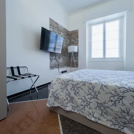 Largodoria - Viagenova, Box Auto Privato Incluso Apartment Albenga