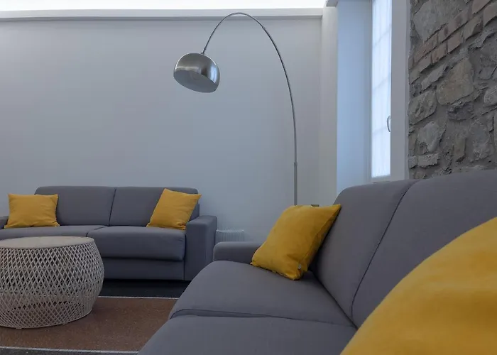 Largodoria - Viagenova, Box Auto Privato Incluso Альбенга