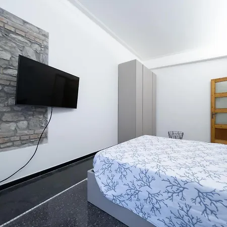 Largodoria - Viagenova, Box Auto Privato Incluso Apartment Albenga