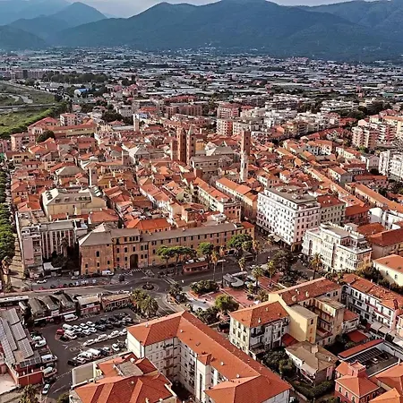 Apartman Largodoria - Viagenova, Box Auto Privato Incluso *